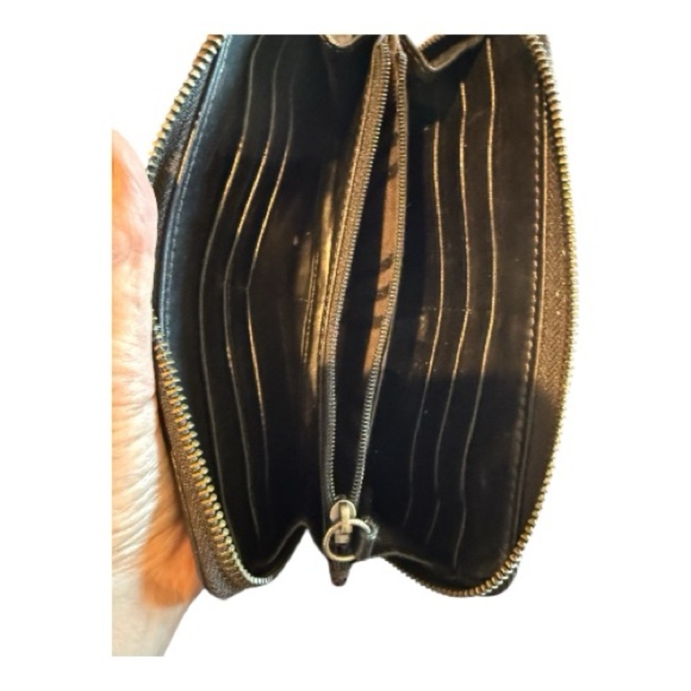 FRYE (rare!) Deborah Studded Black Leather Zip-around Wallet - Picture 7 of 7